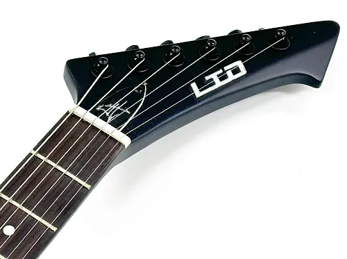 ESP LTD James Hetfield Signature Snakebyte Black Satin Электрогитара.